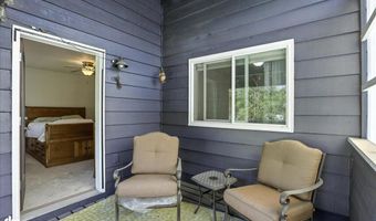 9112 Lakehurst Dr, Anchorage, AK 99502