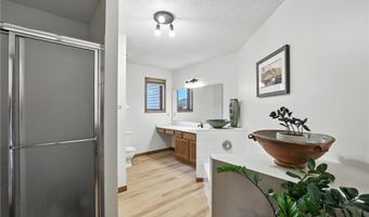 15913 Garrett Dr, Apple Valley, MN 55124