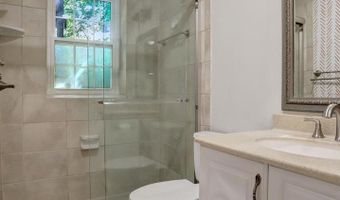 4810 29TH St S #A2, Arlington, VA 22206