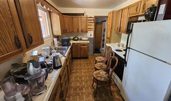 2514 Newton Ave, Cody, WY 82414