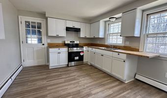 17 Meadow Ln, Allenstown, NH 03275