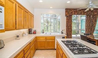 823 S Parkglen Pl, Anaheim, CA 92808