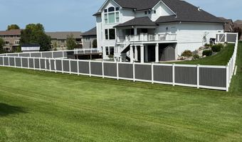 726 Stonegate Ct SW, Altoona, IA 50009