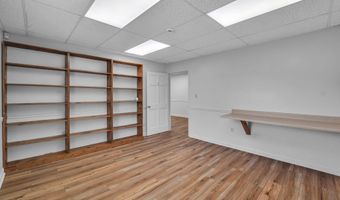 329 W Main St, Abingdon, VA 24210
