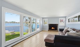29 E Shore Dr, Coventry, RI 02816