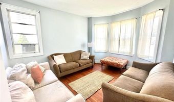 693 Thames St 1, Newport, RI 02840