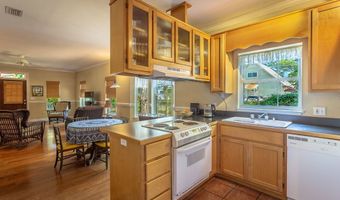 98 Sawyer Ln, Apalachicola, FL 32320