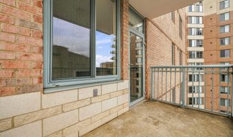 851 N GLEBE Rd 1419, Arlington, VA 22203