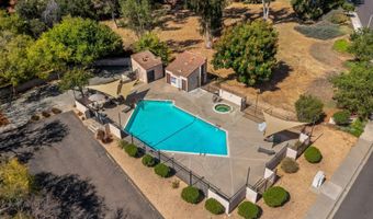 2092 Golden Circle Dr, Escondido, CA 92026