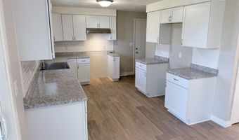 1517 NAVARINO St, Algoma, WI 54201