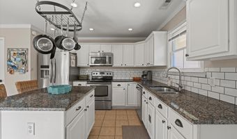 1307 Broad St, Beaufort, SC 29902