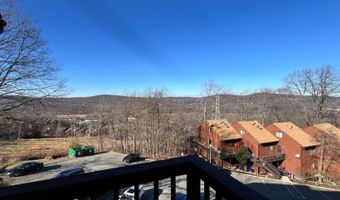 5 Davos Dr 8, Alloway, NJ 07462