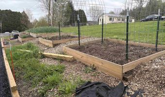 43 C-S Dr, Bethel, VT 05032