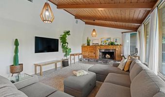 9835 Edgelake Dr, La Mesa, CA 91941