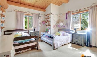 11361 Hideaway Trl, Anchorage, AK 99507