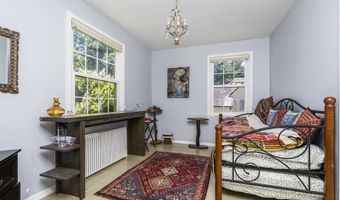 28 Tudor Rd, Albany, NY 12203
