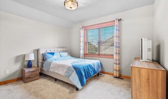 3020 E FALLCREEK Ln, Appleton, WI 54913