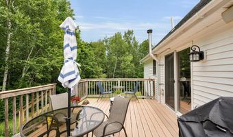 21 Bowling Green Ln, Belfast, ME 04915