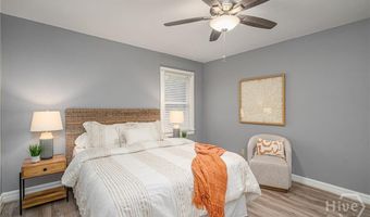 14 E 54th St, Savannah, GA 31405