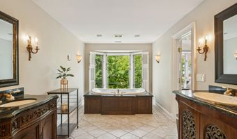 1653 N Belmont Ct, Arlington Heights, IL 60004