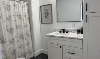 100 8th St, Adair, IA 50002