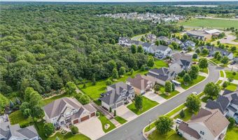 405 Riverside Cir, Anoka, MN 55303
