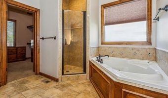 1657 S Logan Pass, Andover, KS 67002