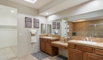 7200 E RIDGEVIEW Pl 9, Carefree, AZ 85377