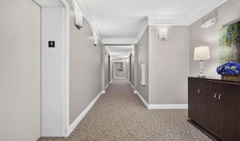 41895 CATHEDRAL VALLEY Sq 401, Aldie, VA 20105