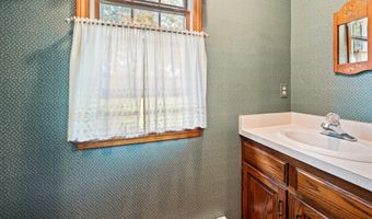198 Crown St, Bristol, CT 06010