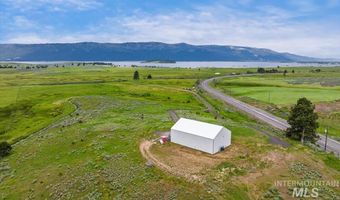 11 Stonebraker Ln, Cascade, ID 83611