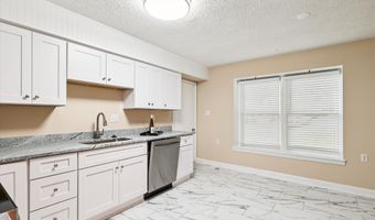 1003 MASTLINE Dr, Annapolis, MD 21401