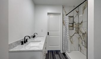 112 Orchard St, Alba, MO 64830