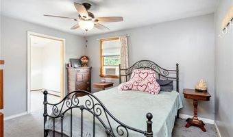 47 Allston Ave, Middletown, RI 02842