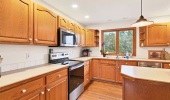 1110 Sandalwood Ct SW, Altoona, IA 50009