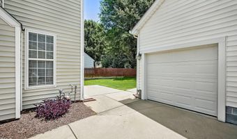 2000 Silky Dogwood Trail Trl, Apex, NC 27502