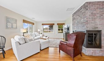 366 Maple Ave, Old Saybrook, CT 06475