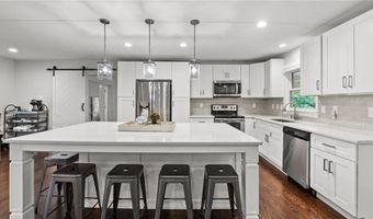 204 Cold Creek Dr, Alpharetta, GA 30009