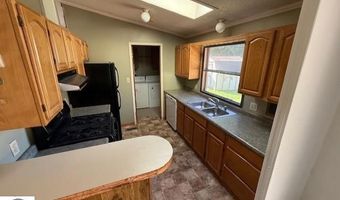 520 Moyer Ave, Alma, MI 48801