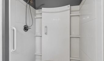 6307 COTTONWOOD Dr, Alexandria, VA 22310