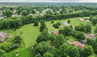 18345 Nottingham Ct, Basehor, KS 66007