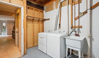 21 VALERIAN Ct, Rockville, MD 20852