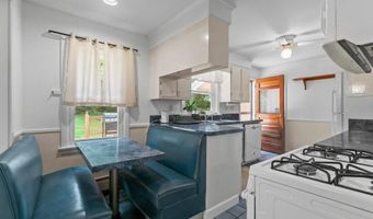 6 Wabasso Ter, Middletown, RI 02842