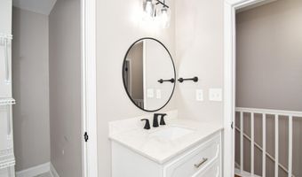 2644 E HOFFMAN St, Baltimore, MD 21213