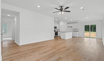 8057 Chesapeake Trl, Bauxite, AR 72011