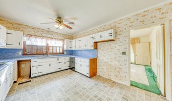 509 E Mitchell St, Adel, GA 31620
