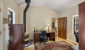777 Helen Dr, Arnold, CA 95223
