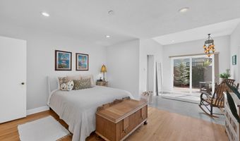 328 Fontana Pl NE, Albuquerque, NM 87108