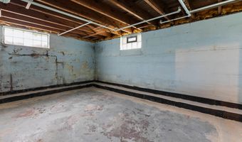 1513 W WASHINGTON St, Appleton, WI 54914