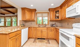 7 Swartout Pl, Amityville, NY 11701